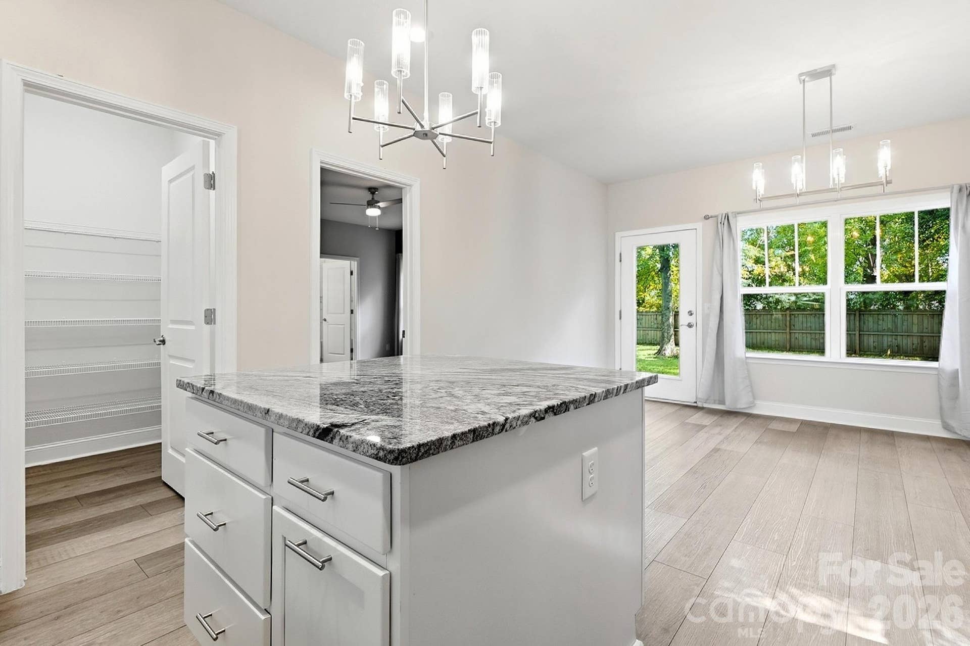305 Harrison Street, Charlotte, NC 28208 Kitchen