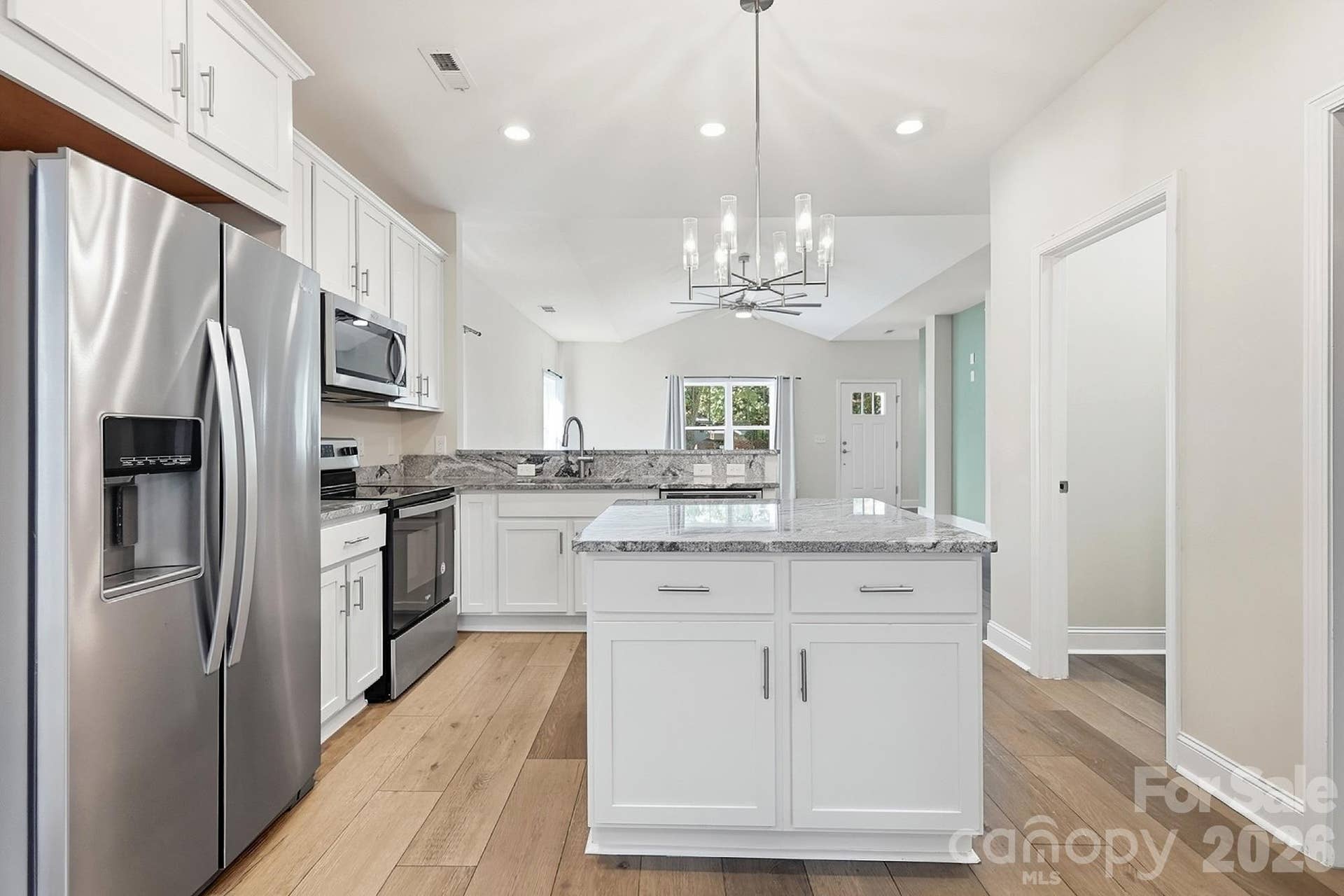 305 Harrison Street, Charlotte, NC 28208 Kitchen