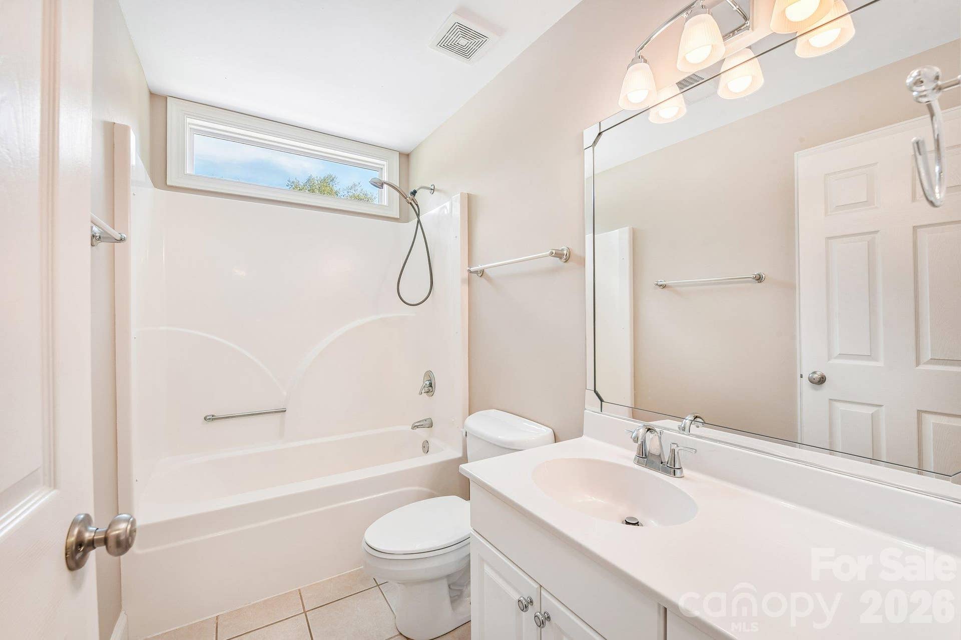 3573 Lake Shore Road S, Denver, NC 28037 Full Bath