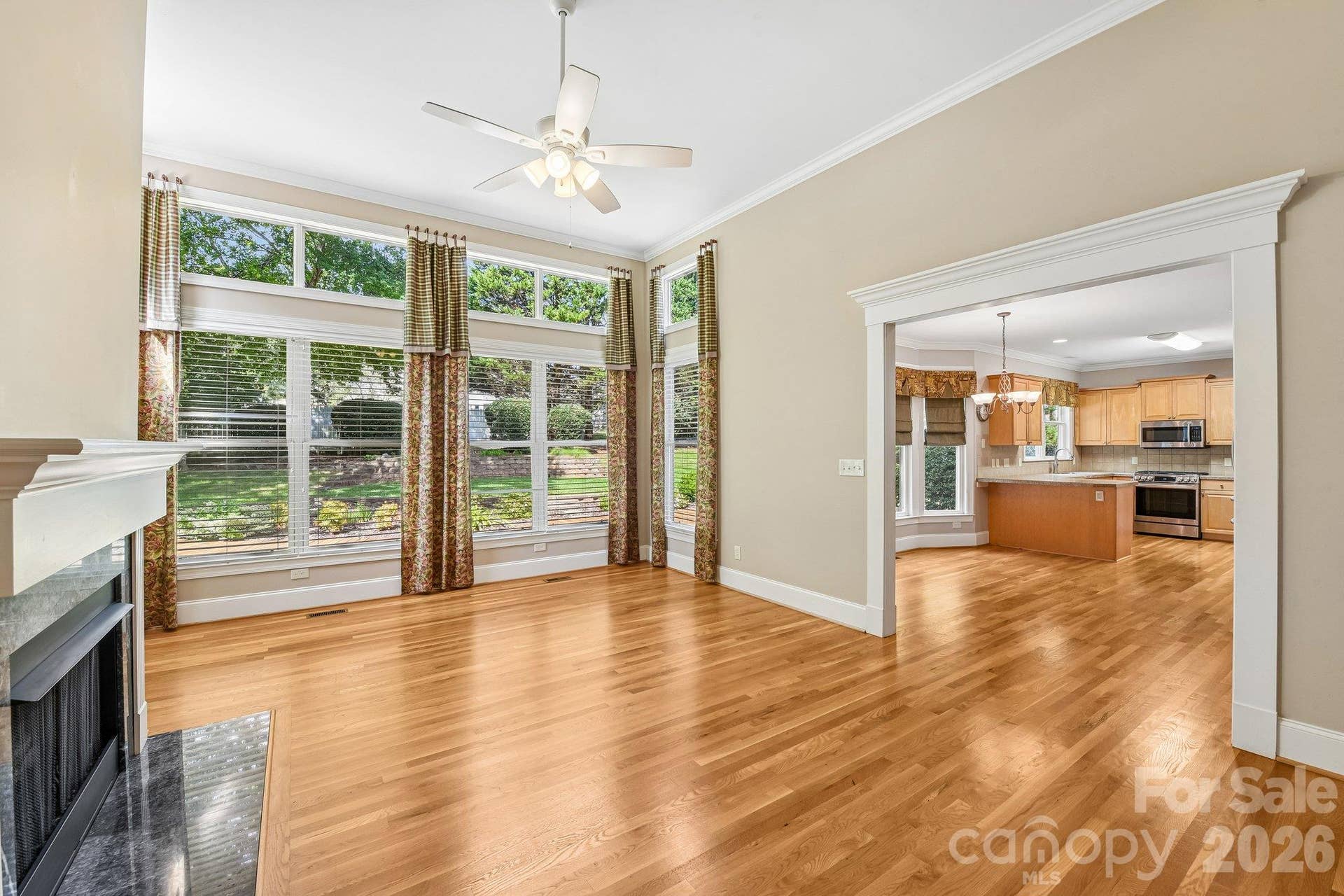 3573 Lake Shore Road S, Denver, NC 28037 Family Room