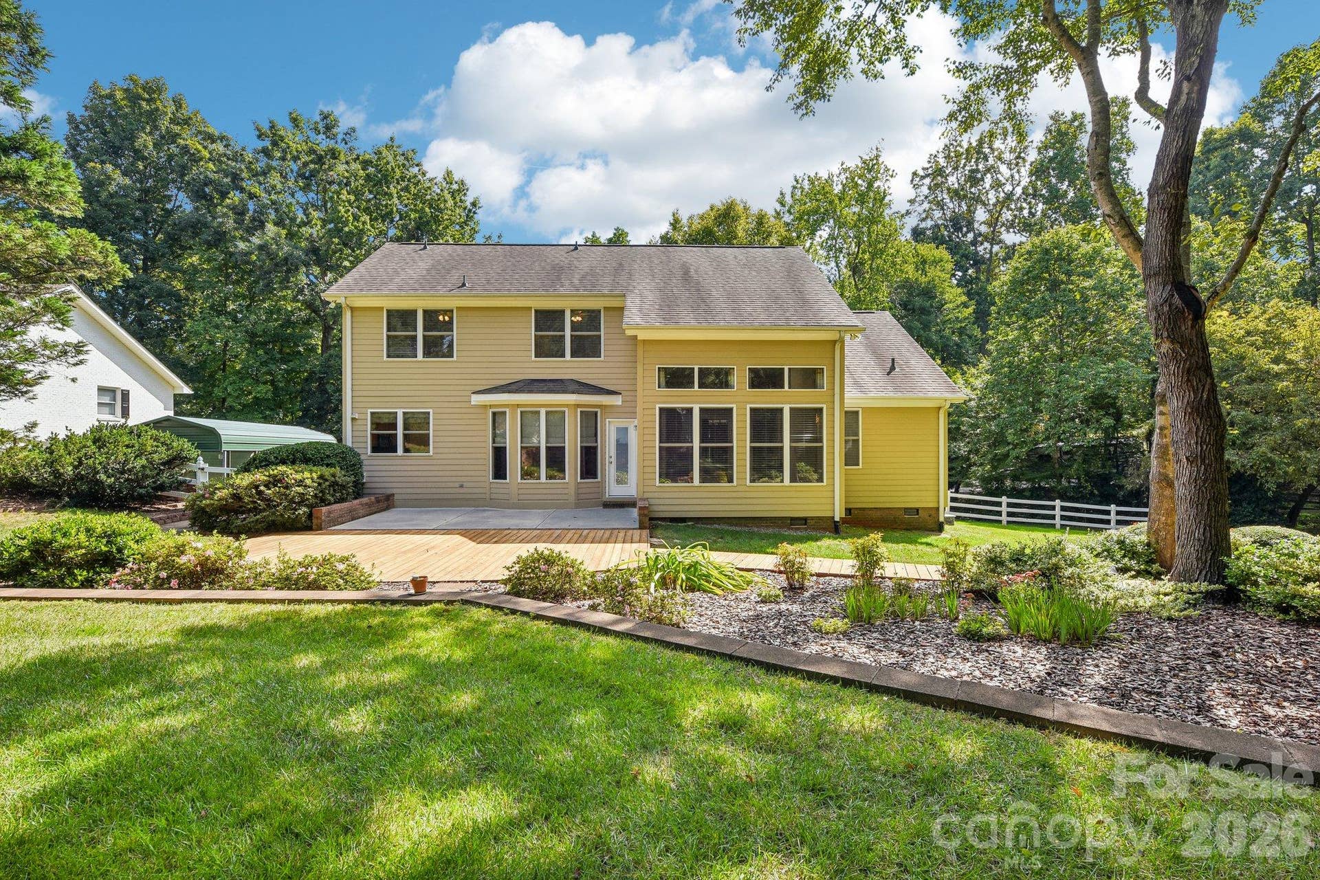 3573 Lake Shore Road S, Denver, NC 28037 Entertain in your backyard