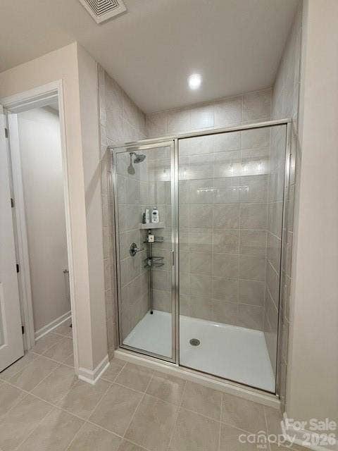 1027 Grays Mill Road, Charlotte, NC 28215 Primary bath