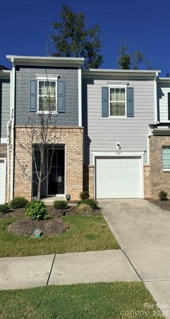 1027 Grays Mill Road, Charlotte, NC 28215 1027 Grays Mill Road, Charlotte, NC 28215