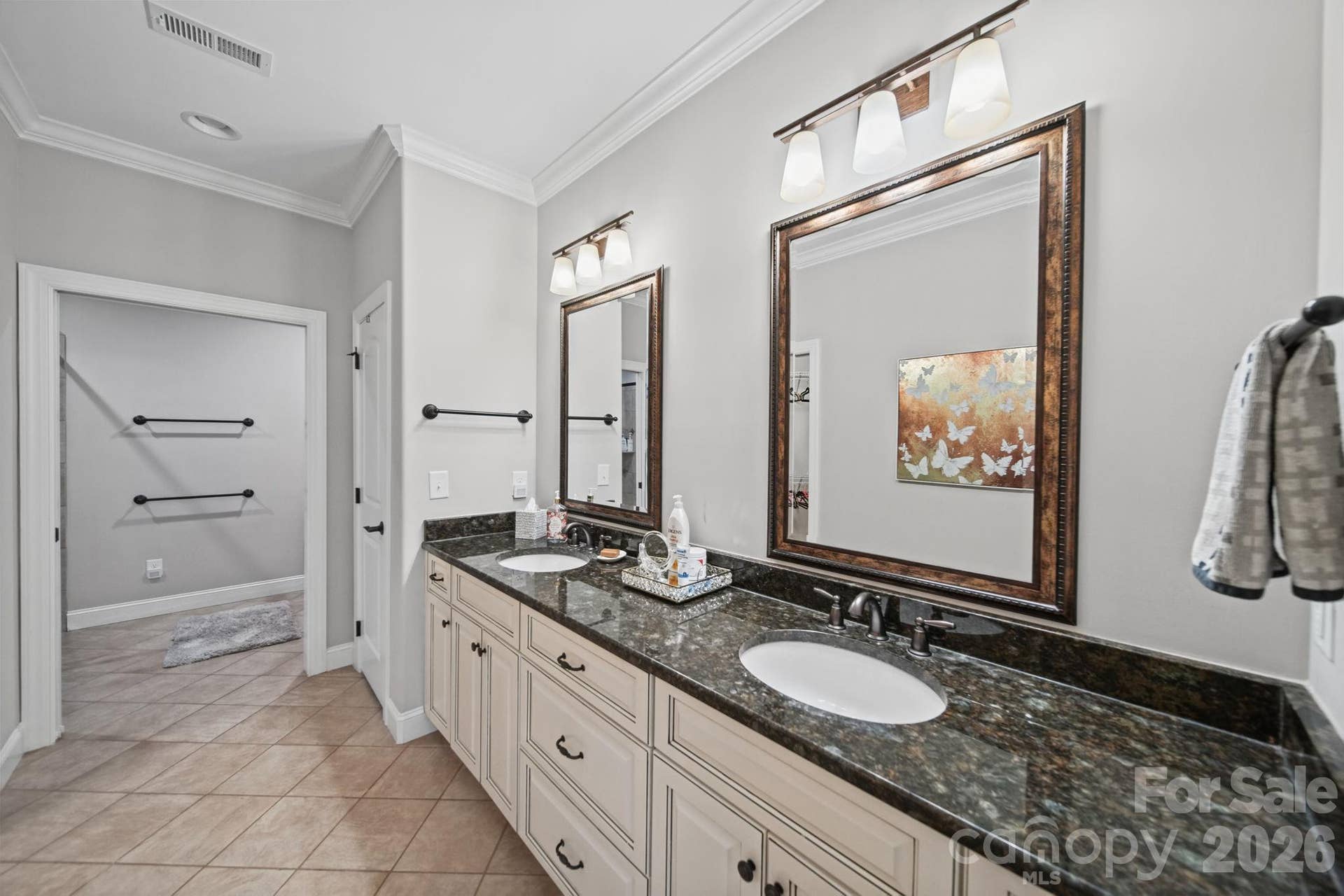 2367 Stardust Court, Denver, NC 28037 Primary Bathroom