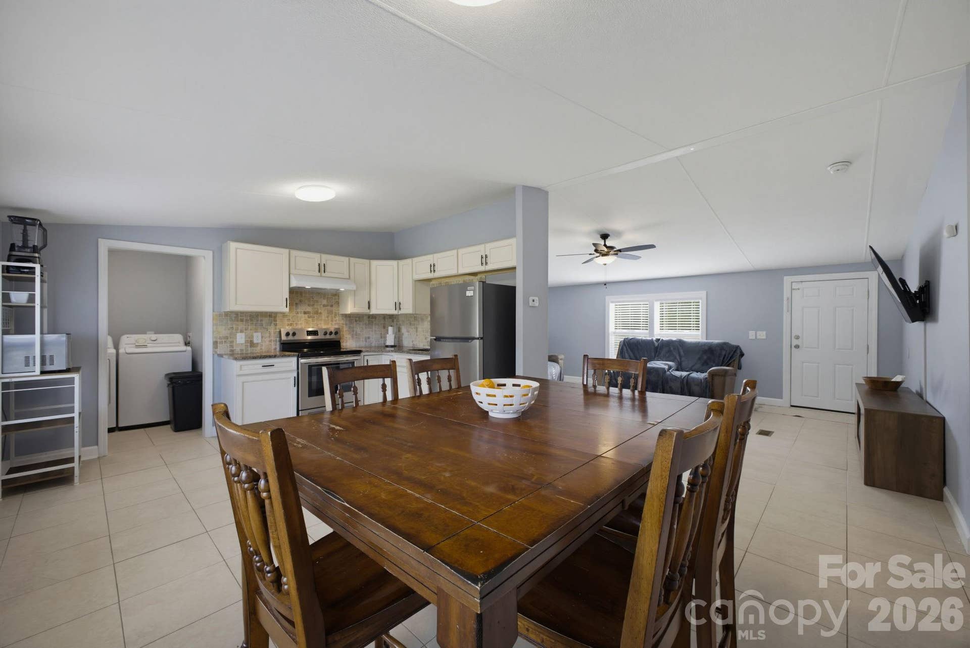 129 Titanium Drive, Statesville, NC 28625 129 Titanium Drive, Statesville, NC 28625