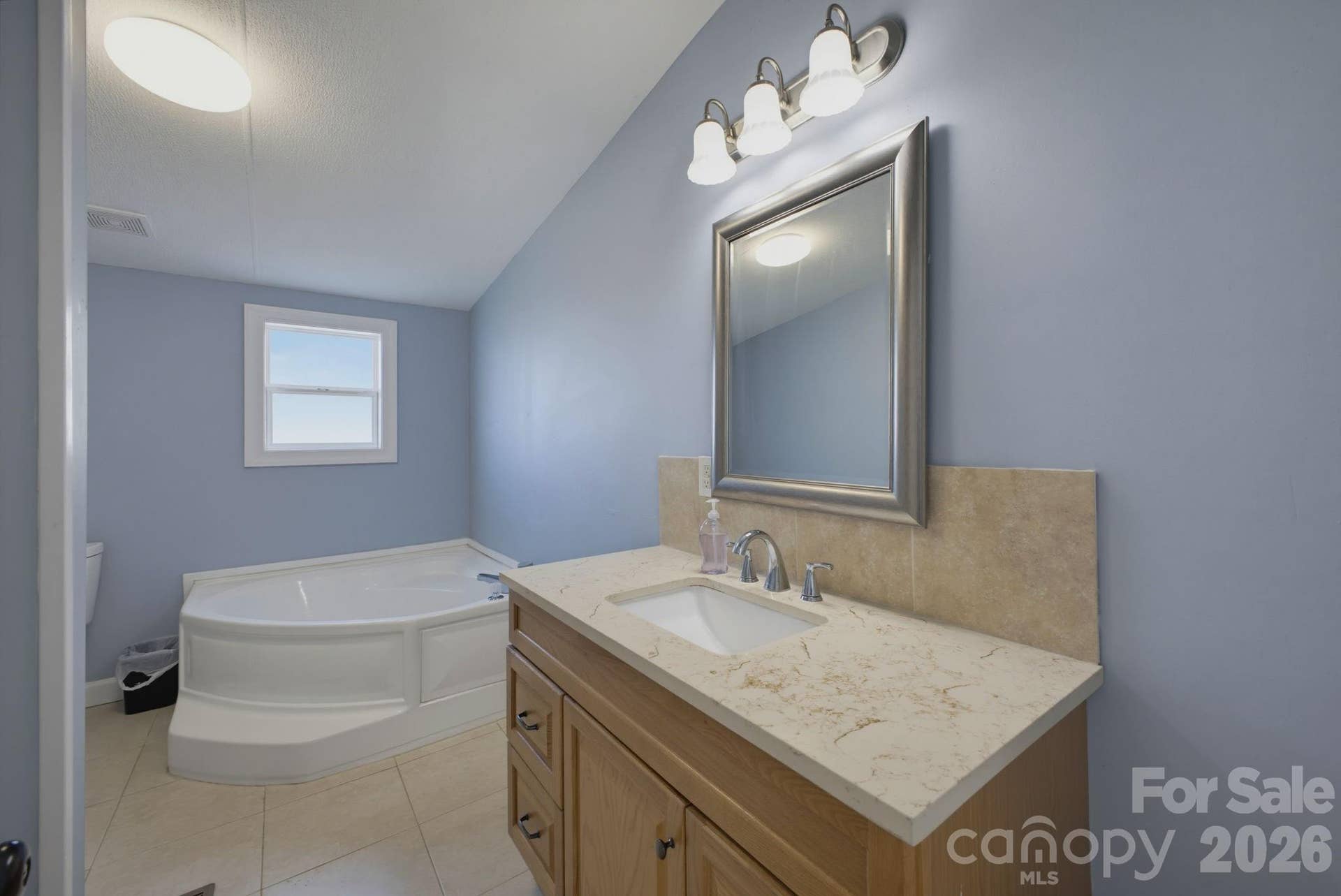 129 Titanium Drive, Statesville, NC 28625 129 Titanium Drive, Statesville, NC 28625