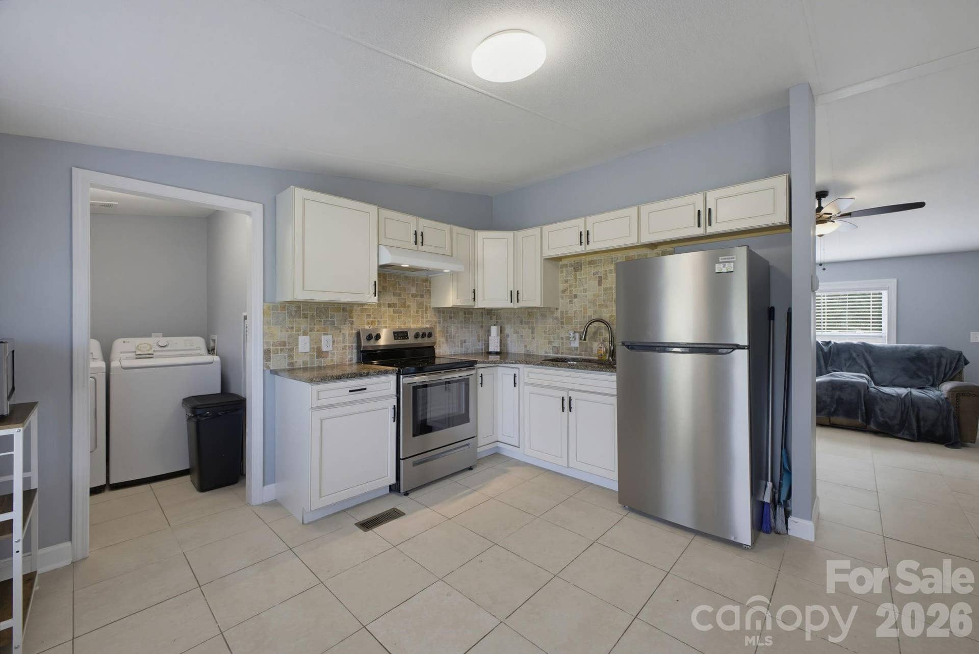 129 Titanium Drive, Statesville, NC 28625 129 Titanium Drive, Statesville, NC 28625