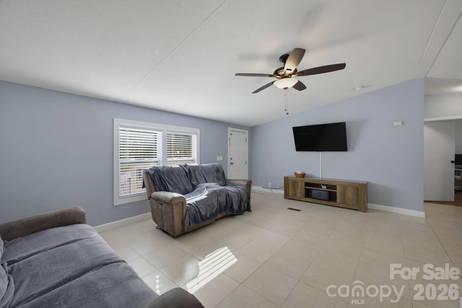 129 Titanium Drive, Statesville, NC 28625 129 Titanium Drive, Statesville, NC 28625
