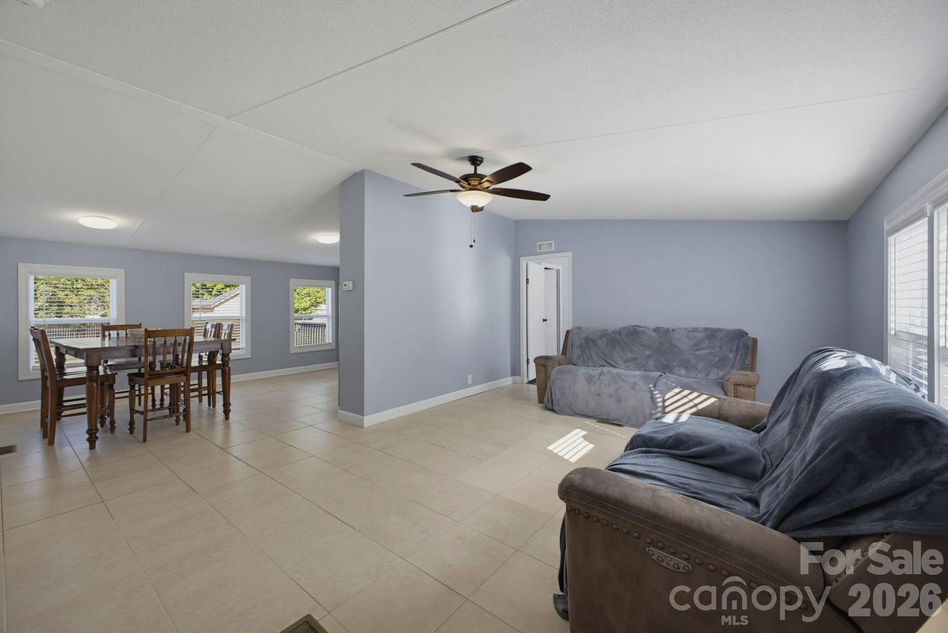 129 Titanium Drive, Statesville, NC 28625 129 Titanium Drive, Statesville, NC 28625