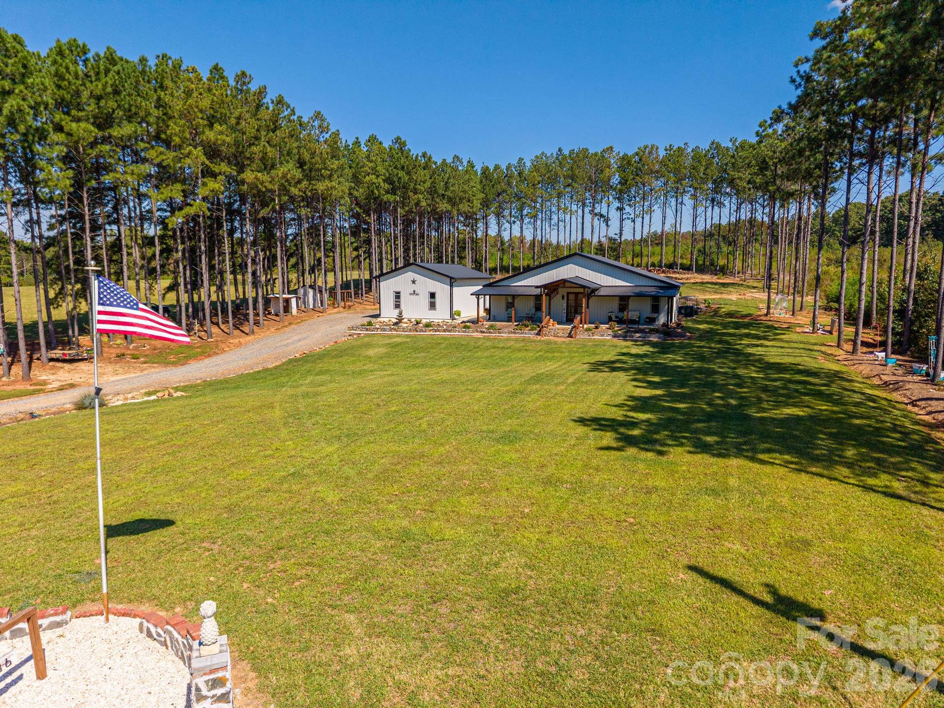 136 Sellers Road, Kings Mountain, NC 28086 Front yard