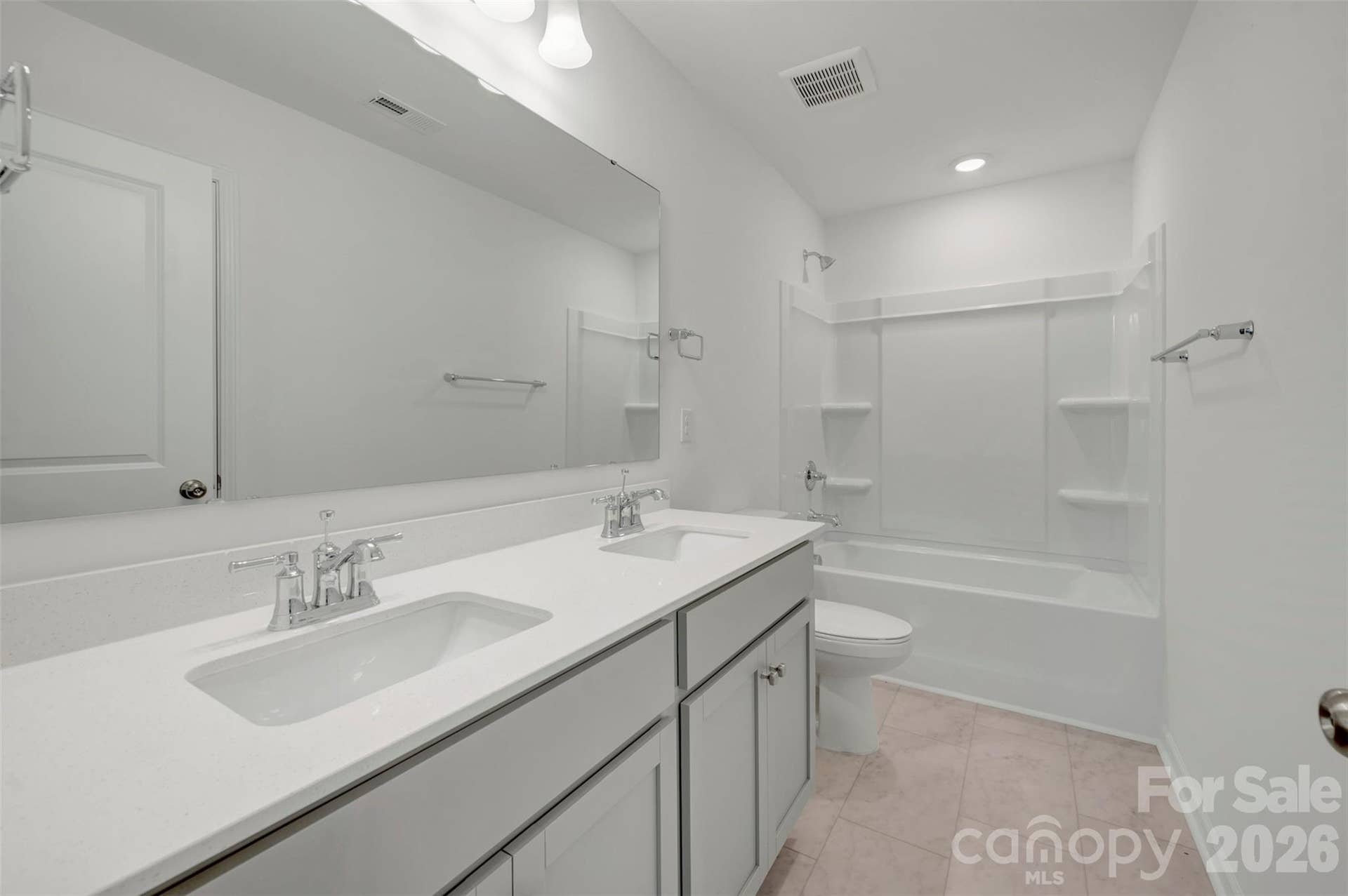 1410 Bucknell Street, Wingate, NC 28174 Secondary bathroom