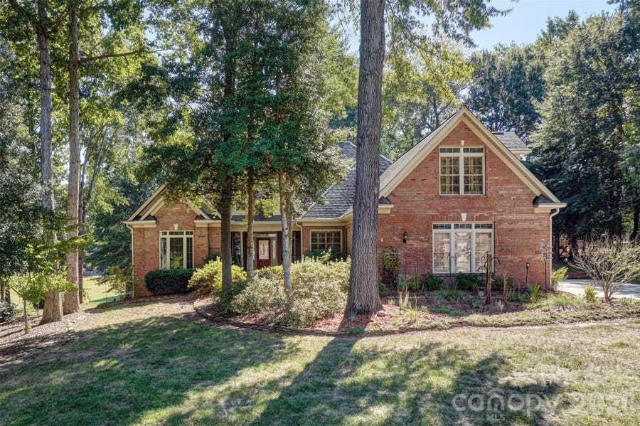 Property photo for 225 Highland Forest Drive, Lake Wylie, SC