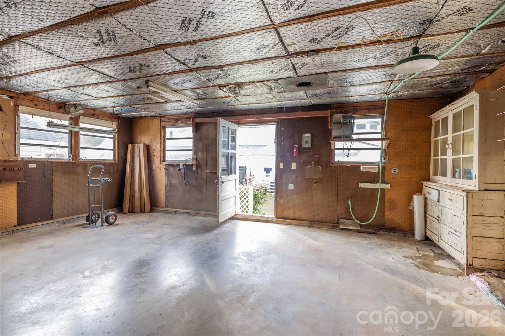 2 CAR GARAGE IS INSULATED