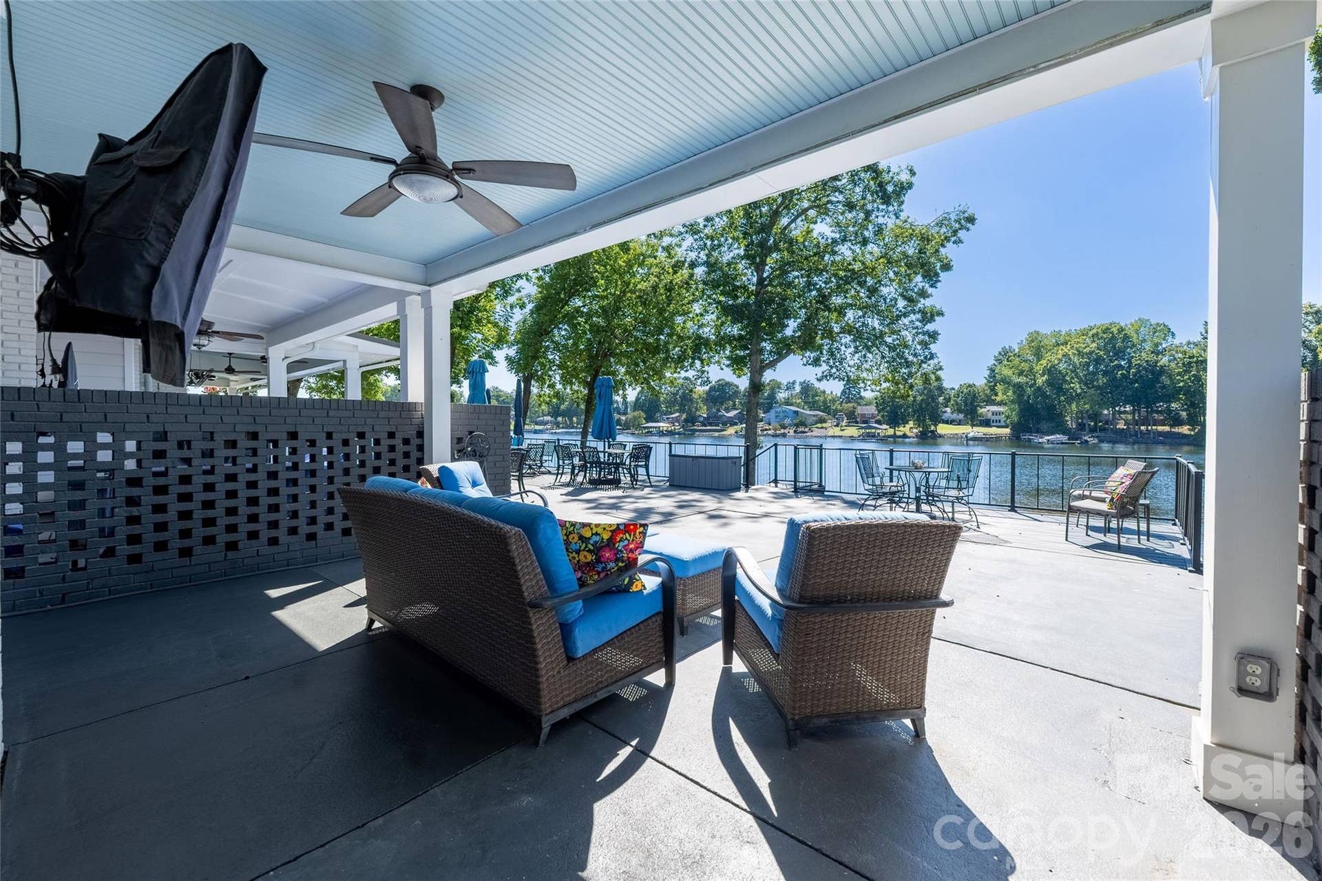 8056 Westcape Drive, Denver, NC 28037