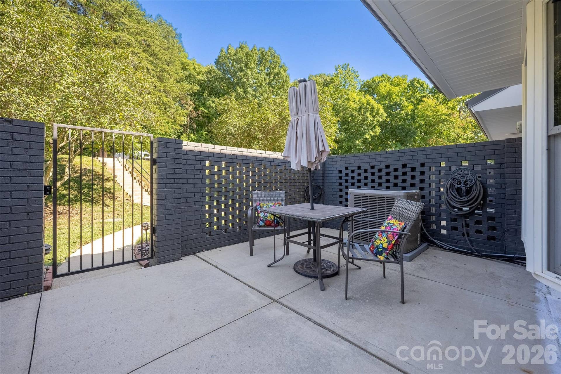 8056 Westcape Drive, Denver, NC 28037