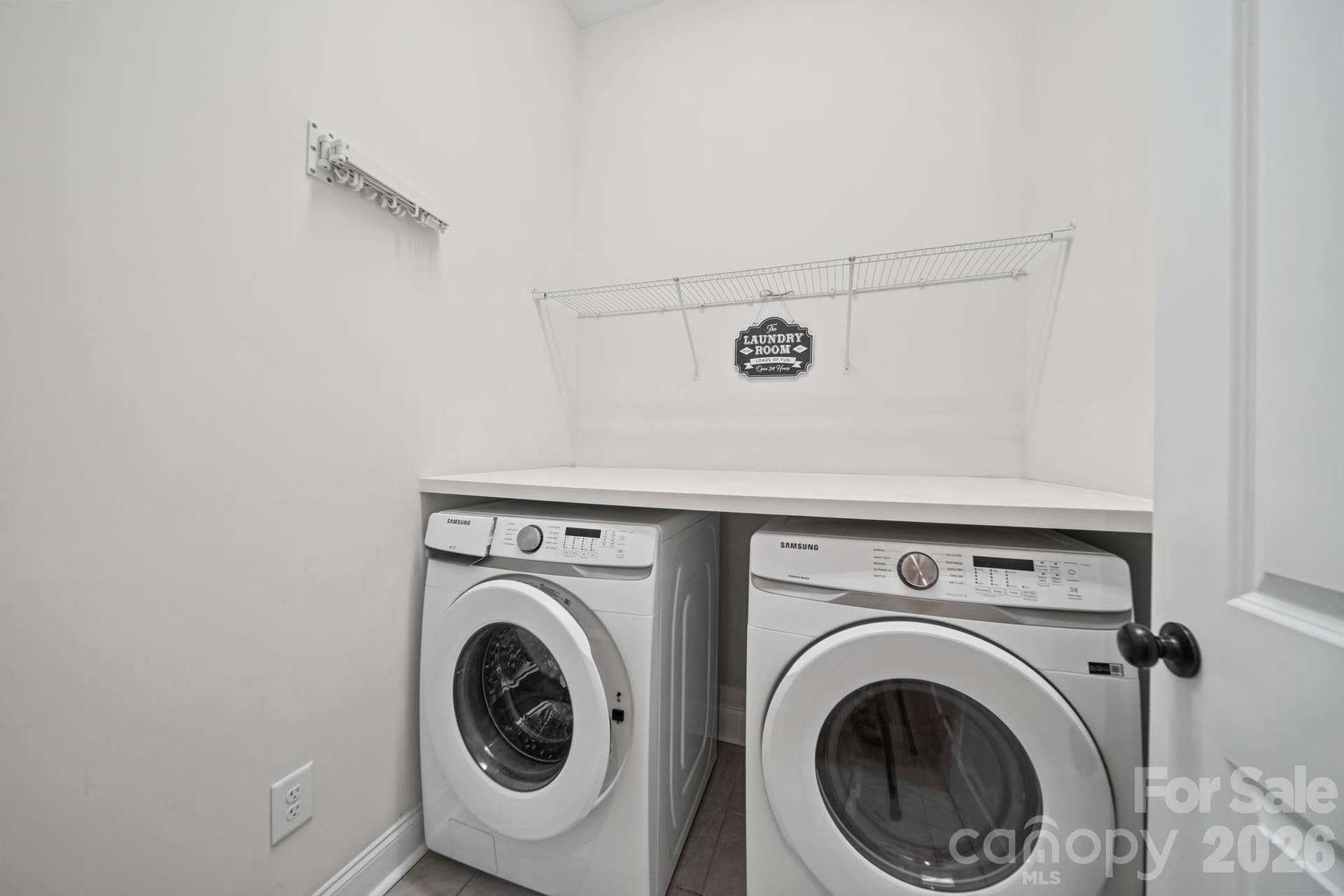 203 Heathbrook Lane, Waxhaw, NC 28173 main floor Laundry room