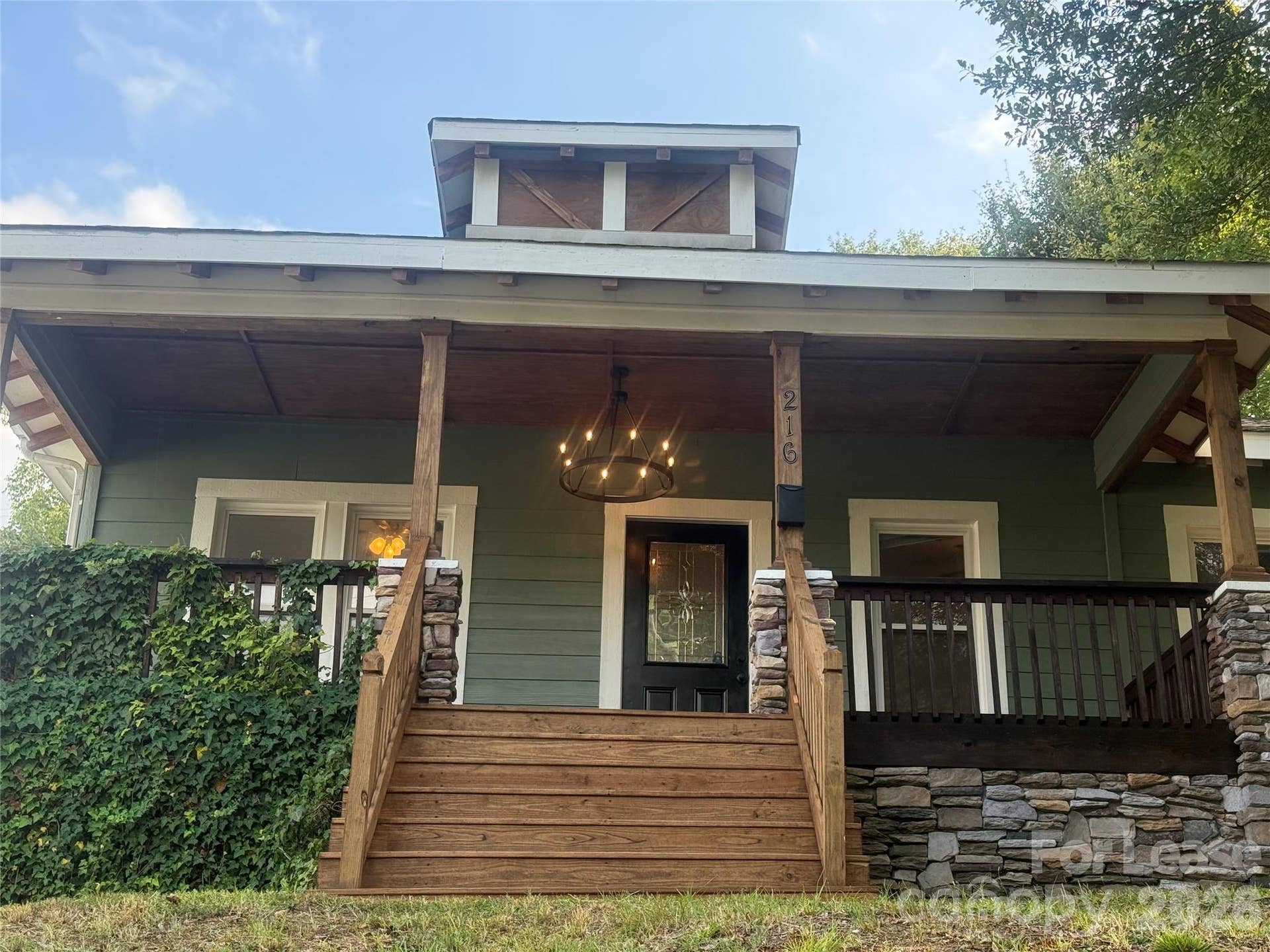 216 E Catawba Avenue, Mount Holly, NC 28120 216 E Catawba Avenue, Mount Holly, NC 28120