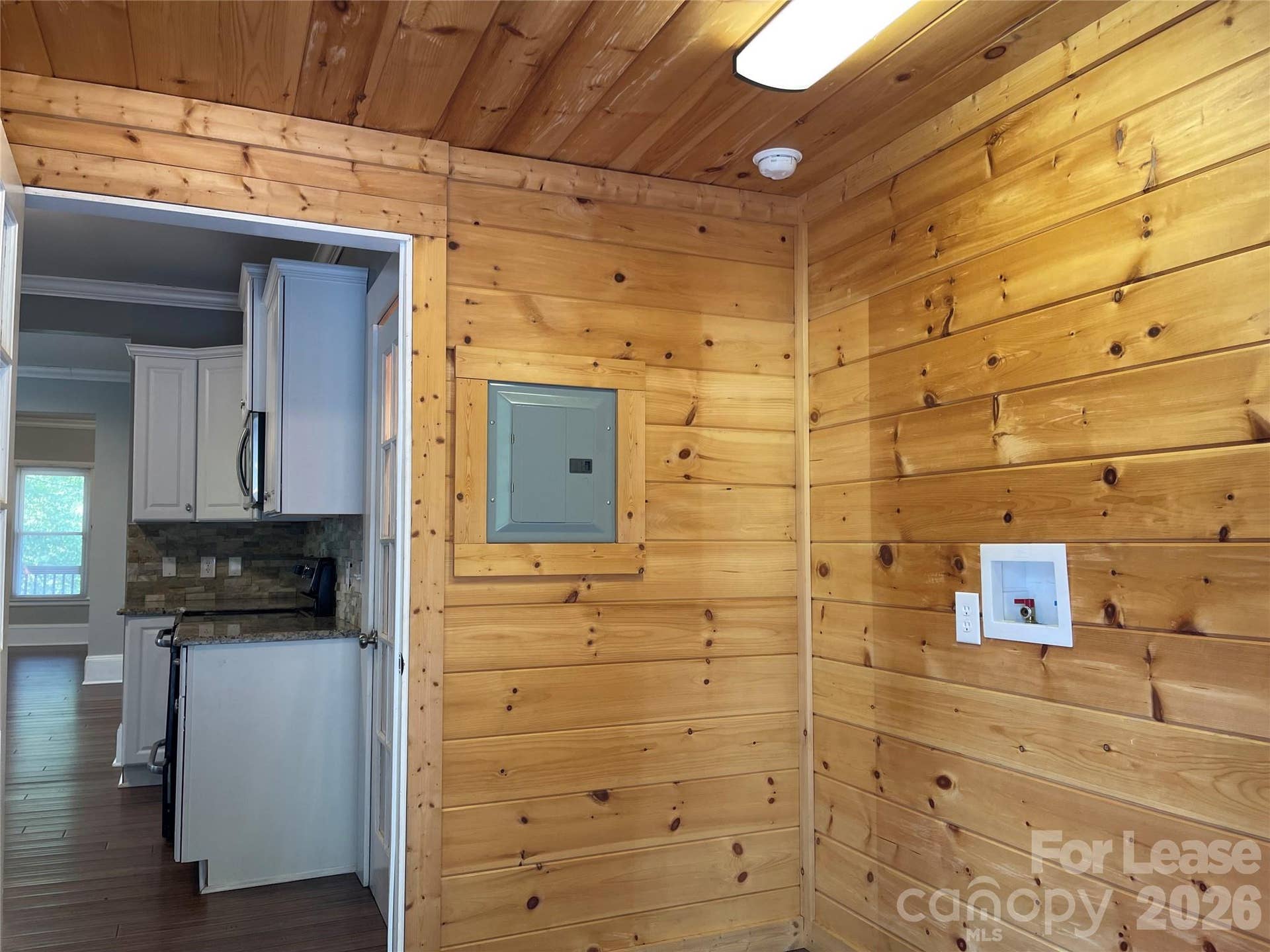 216 E Catawba Avenue, Mount Holly, NC 28120 Laundry Room/Mudroom