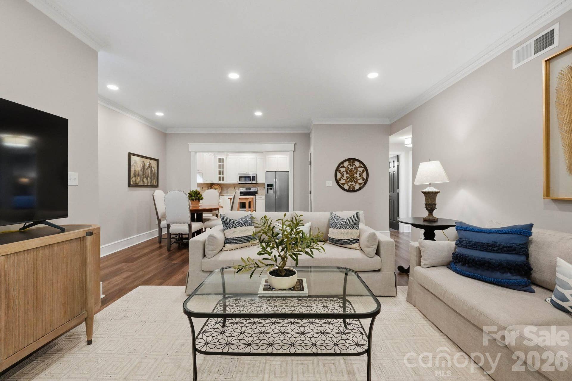 2432 Selwyn Avenue, Charlotte, NC 28209 2432 Selwyn Avenue, Charlotte, NC 28209