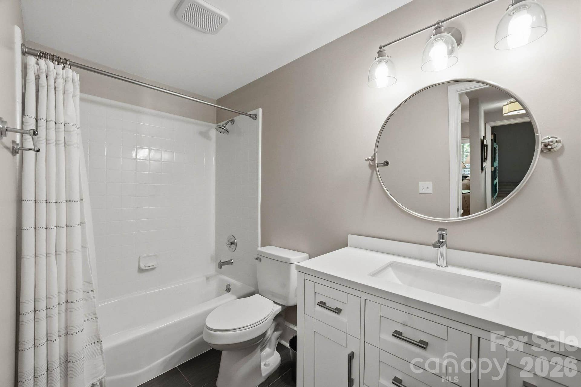 2432 Selwyn Avenue, Charlotte, NC 28209 2432 Selwyn Avenue, Charlotte, NC 28209