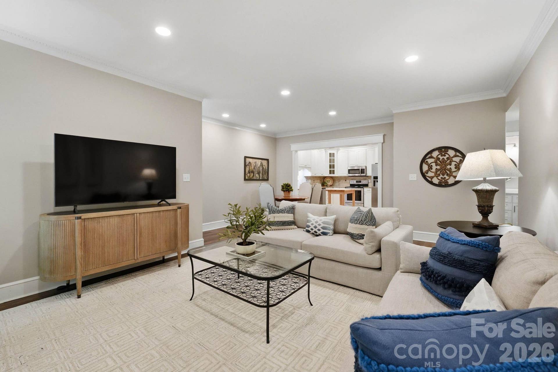 2432 Selwyn Avenue, Charlotte, NC 28209 2432 Selwyn Avenue, Charlotte, NC 28209
