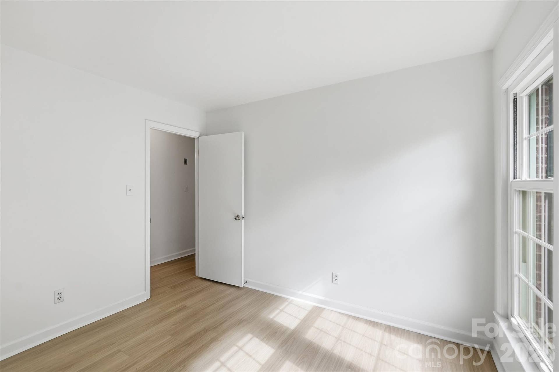 5724 Telfair Road, Charlotte, NC 28210 Ideal for a home office work space!