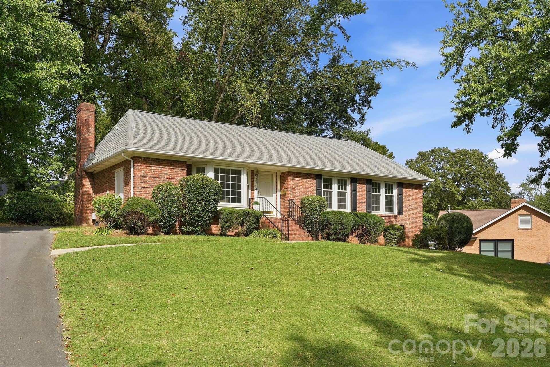 5724 Telfair Road, Charlotte, NC 28210 Convenient Location