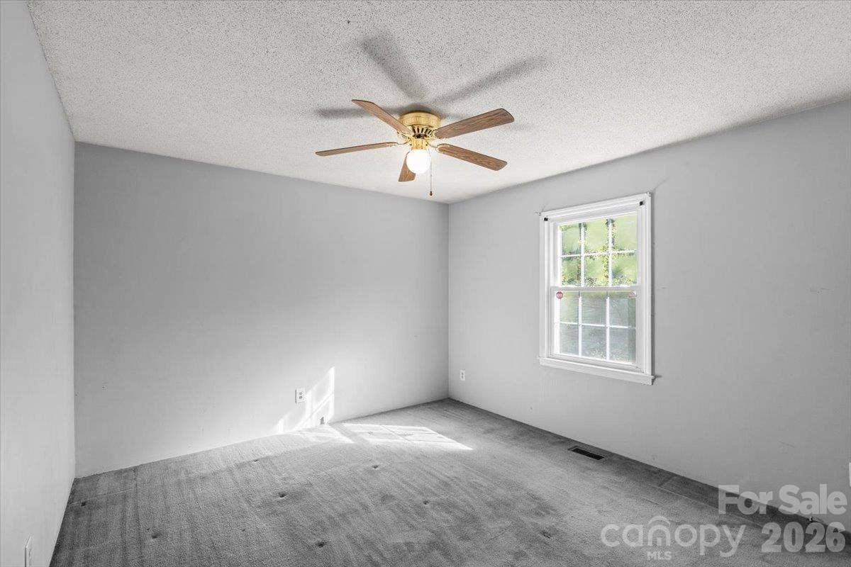 101 Cedar Lane, Mount Holly, NC 28120