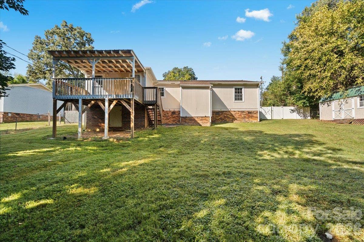 101 Cedar Lane, Mount Holly, NC 28120