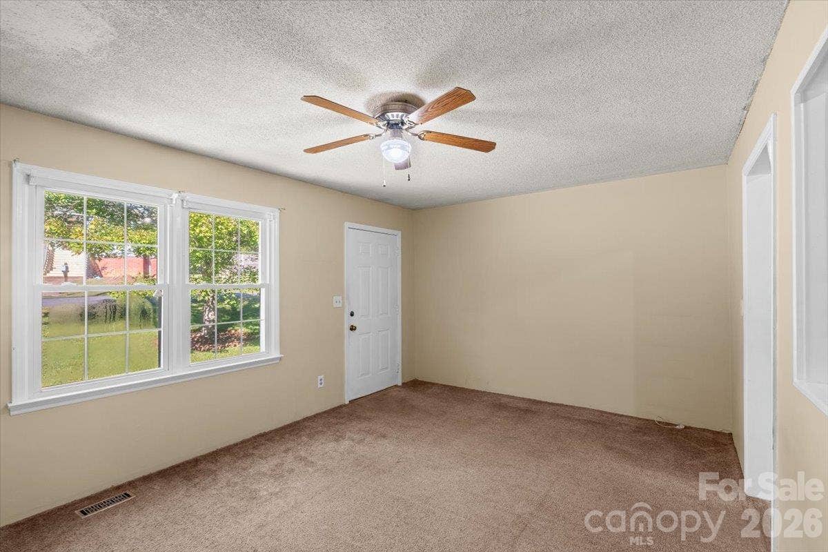 101 Cedar Lane, Mount Holly, NC 28120