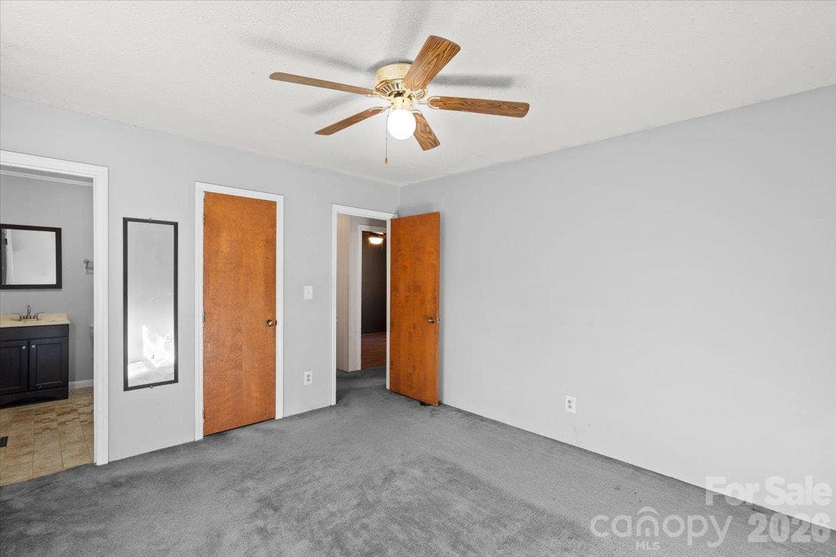101 Cedar Lane, Mount Holly, NC 28120