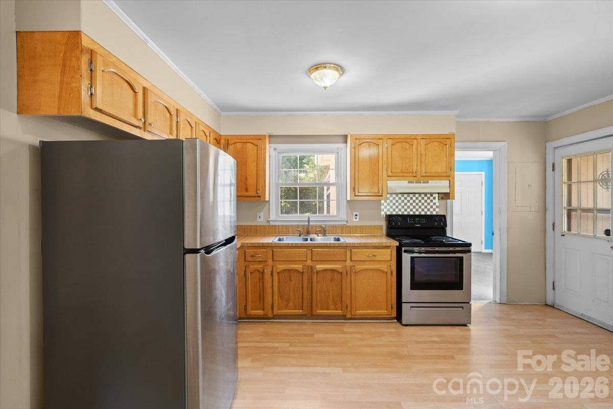101 Cedar Lane, Mount Holly, NC 28120