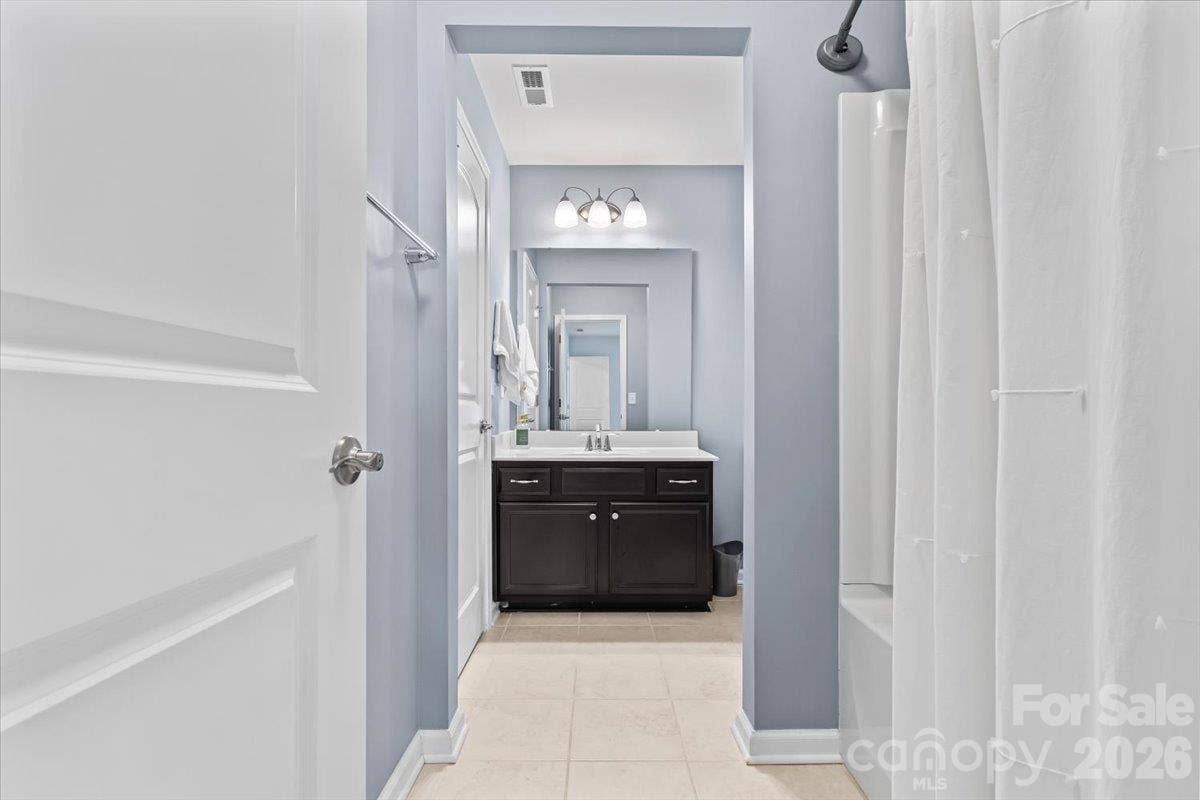 2003 Harvest Time Lane, Waxhaw, NC 28173 Full Bathroom on Second floor