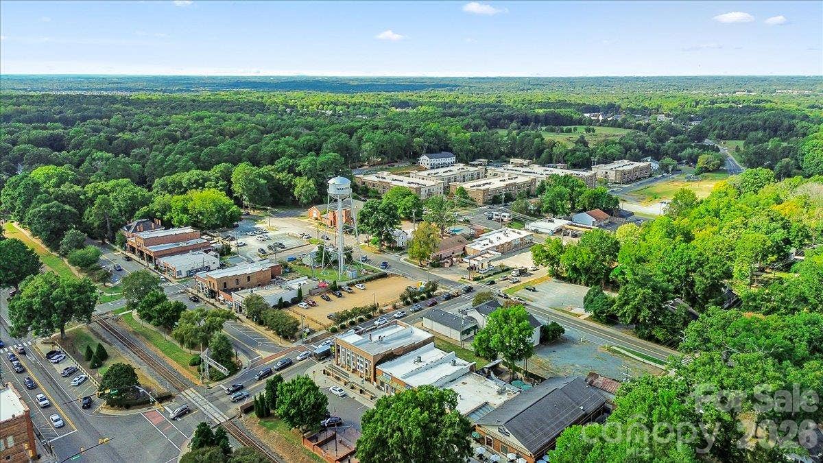 2003 Harvest Time Lane, Waxhaw, NC 28173 Minutes to Downtown Waxhaw