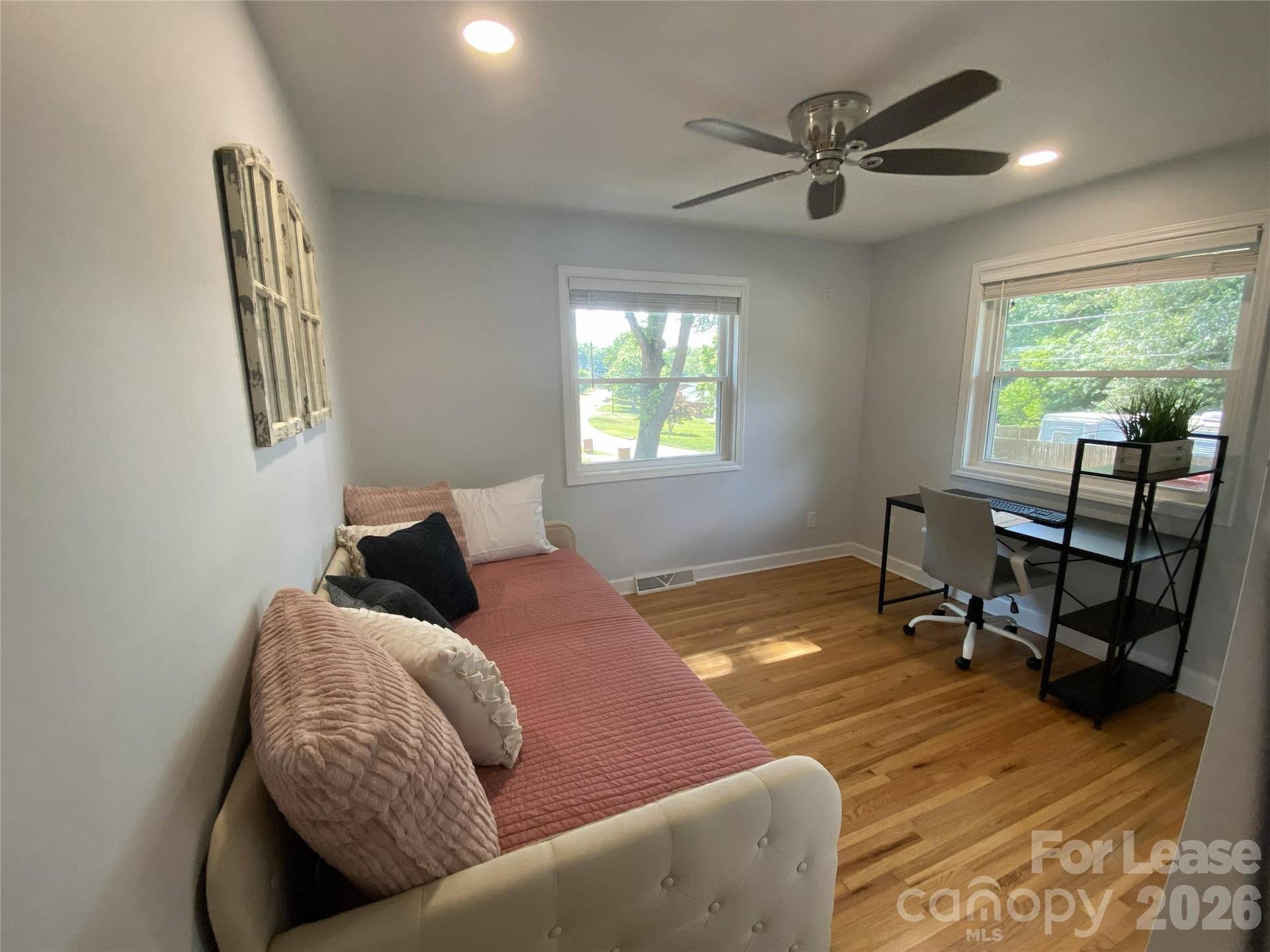 3rd bedroom - Queen bed