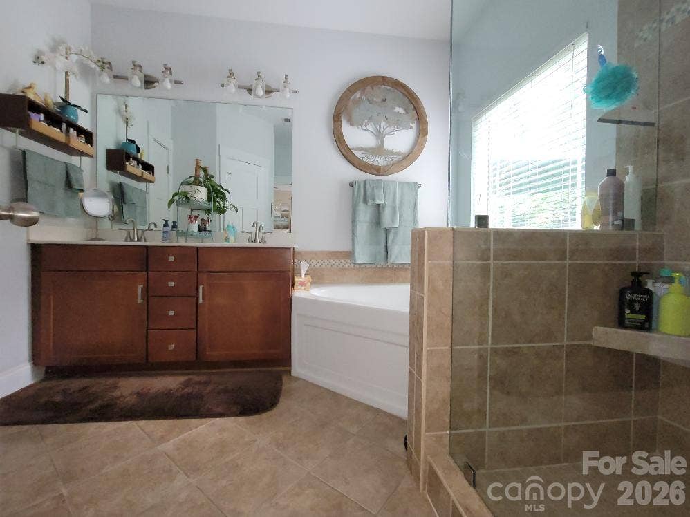 2117 London Lane, Belmont, NC 28012 Beautiful Master Bath with Tub and Tiled Shower
