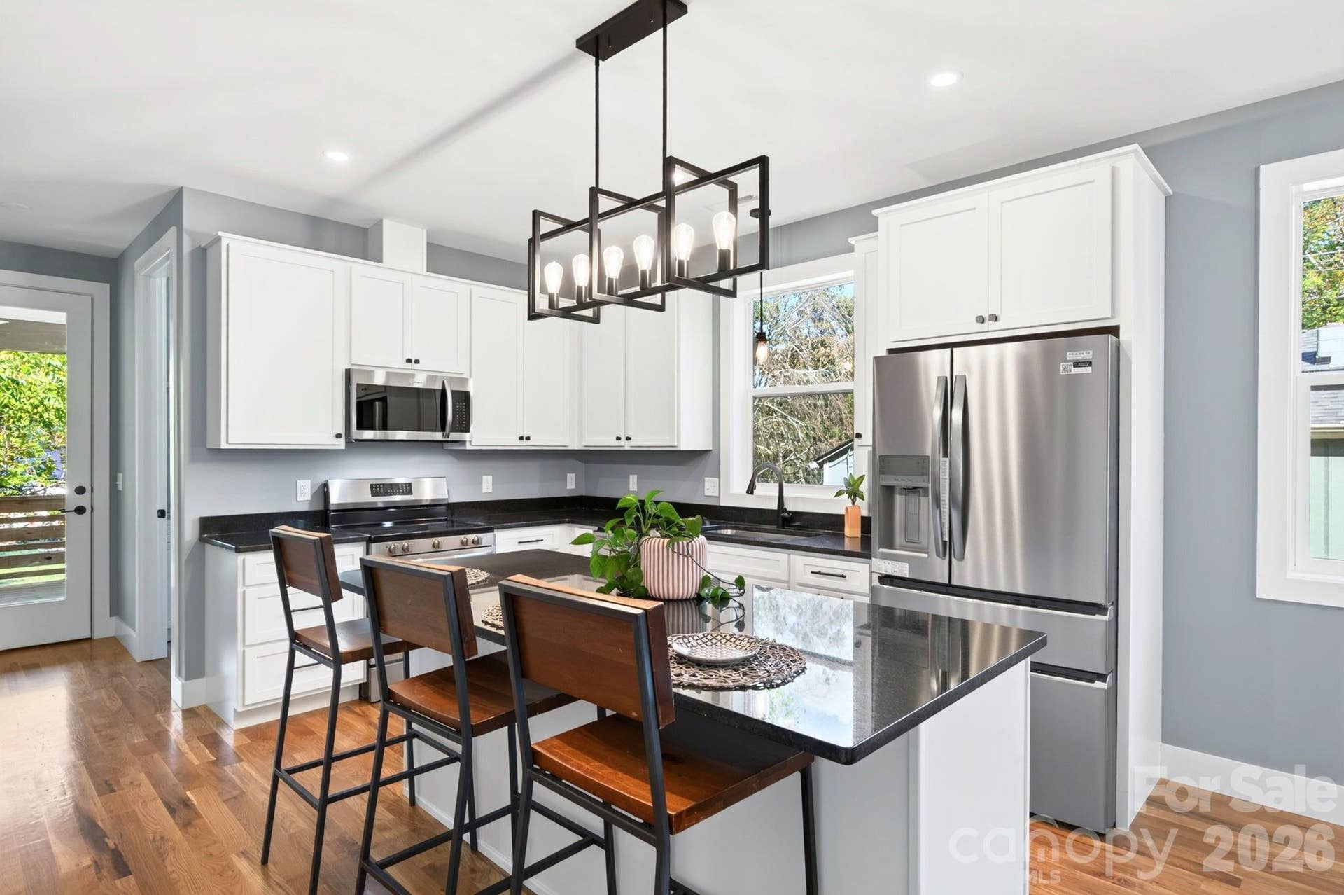 Sparkling Kitchen Features Granite and Stainless Steel