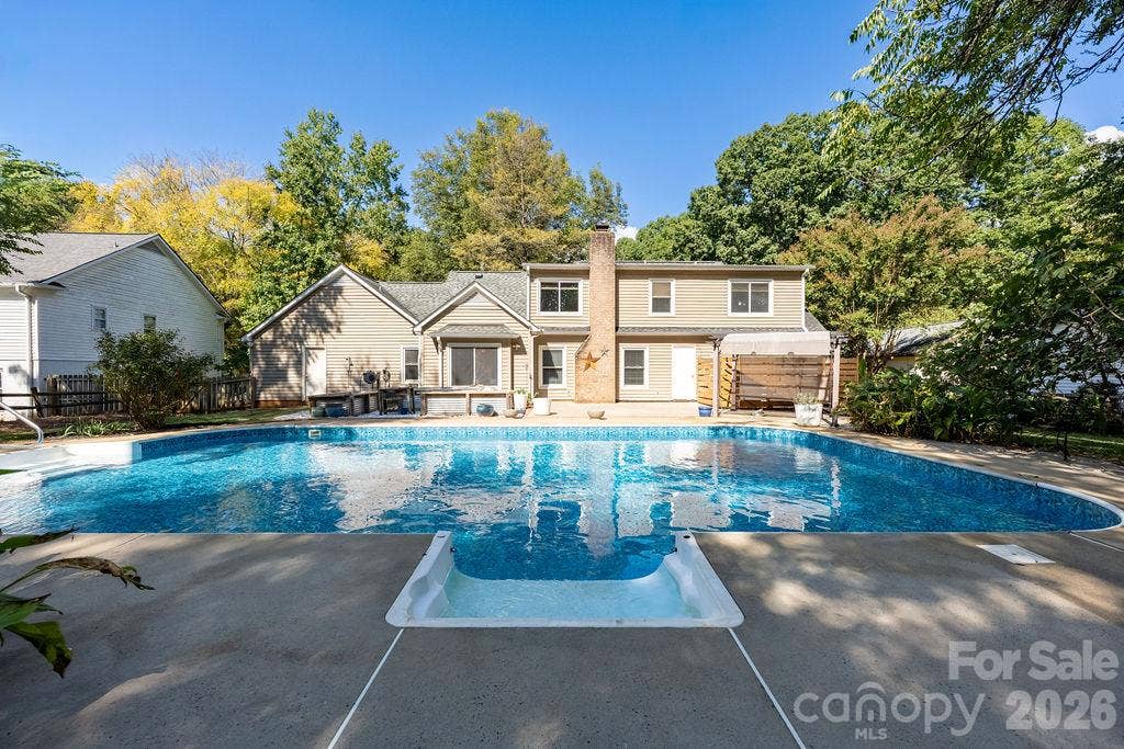9423 Whitethorn Drive, Charlotte, NC 28277 9423 Whitethorn Drive, Charlotte, NC 28277