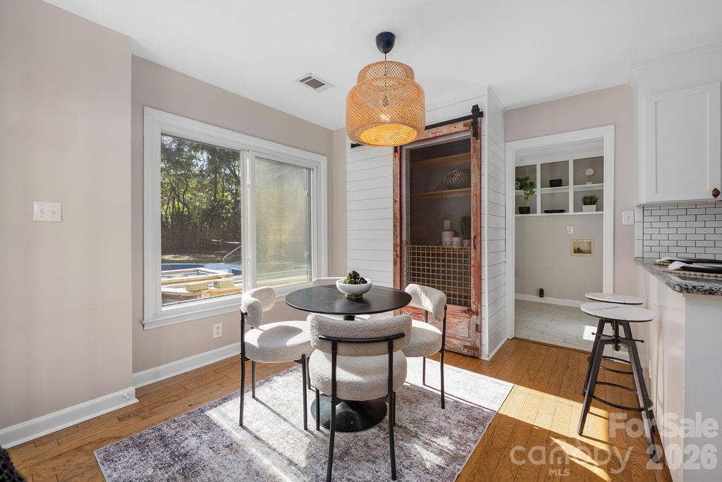 9423 Whitethorn Drive, Charlotte, NC 28277 9423 Whitethorn Drive, Charlotte, NC 28277