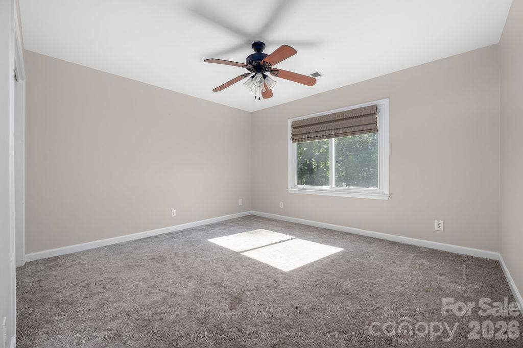 9423 Whitethorn Drive, Charlotte, NC 28277 9423 Whitethorn Drive, Charlotte, NC 28277