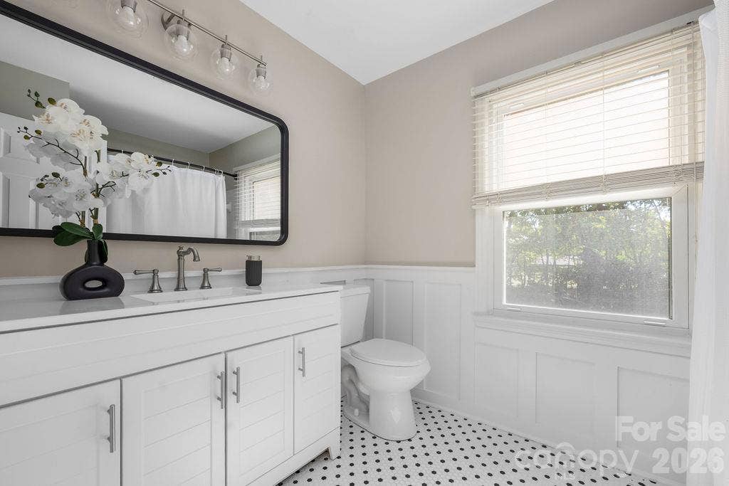 9423 Whitethorn Drive, Charlotte, NC 28277 9423 Whitethorn Drive, Charlotte, NC 28277