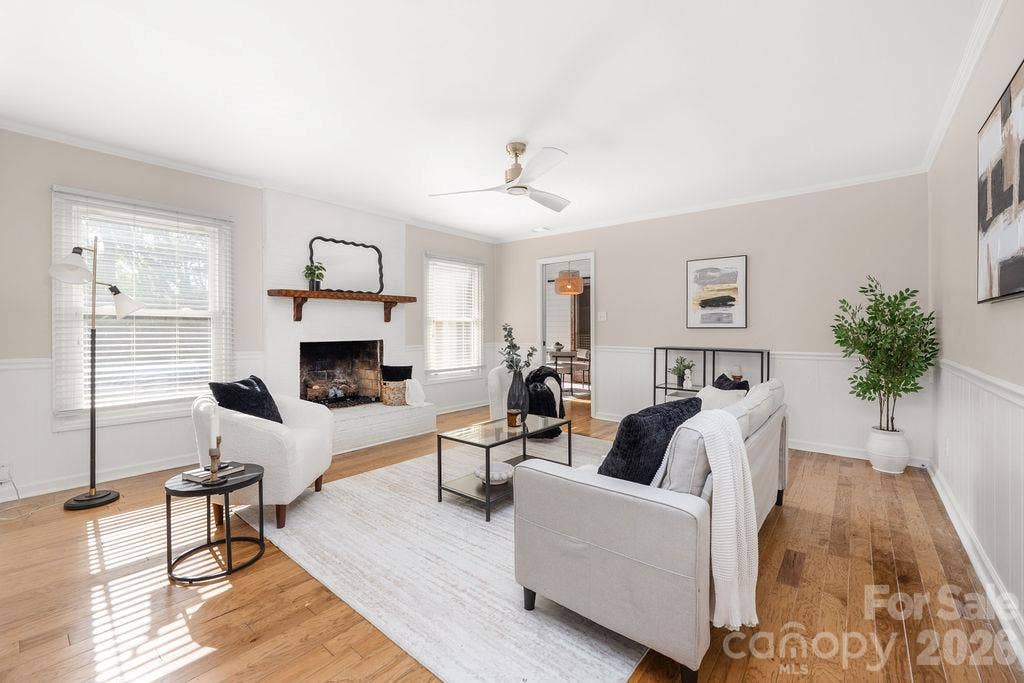 9423 Whitethorn Drive, Charlotte, NC 28277 9423 Whitethorn Drive, Charlotte, NC 28277