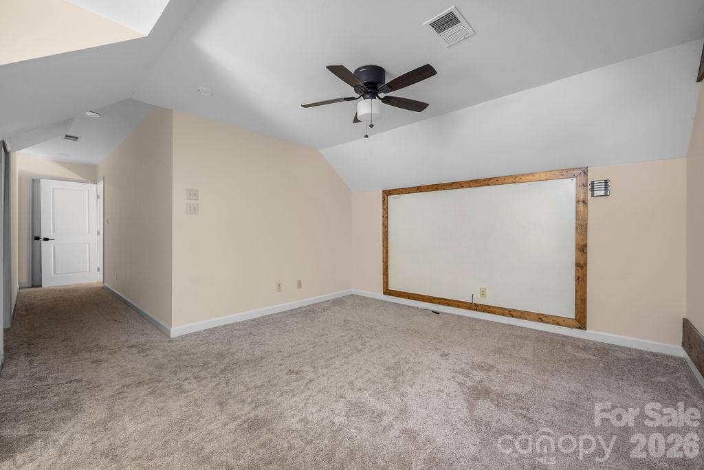 9423 Whitethorn Drive, Charlotte, NC 28277 9423 Whitethorn Drive, Charlotte, NC 28277