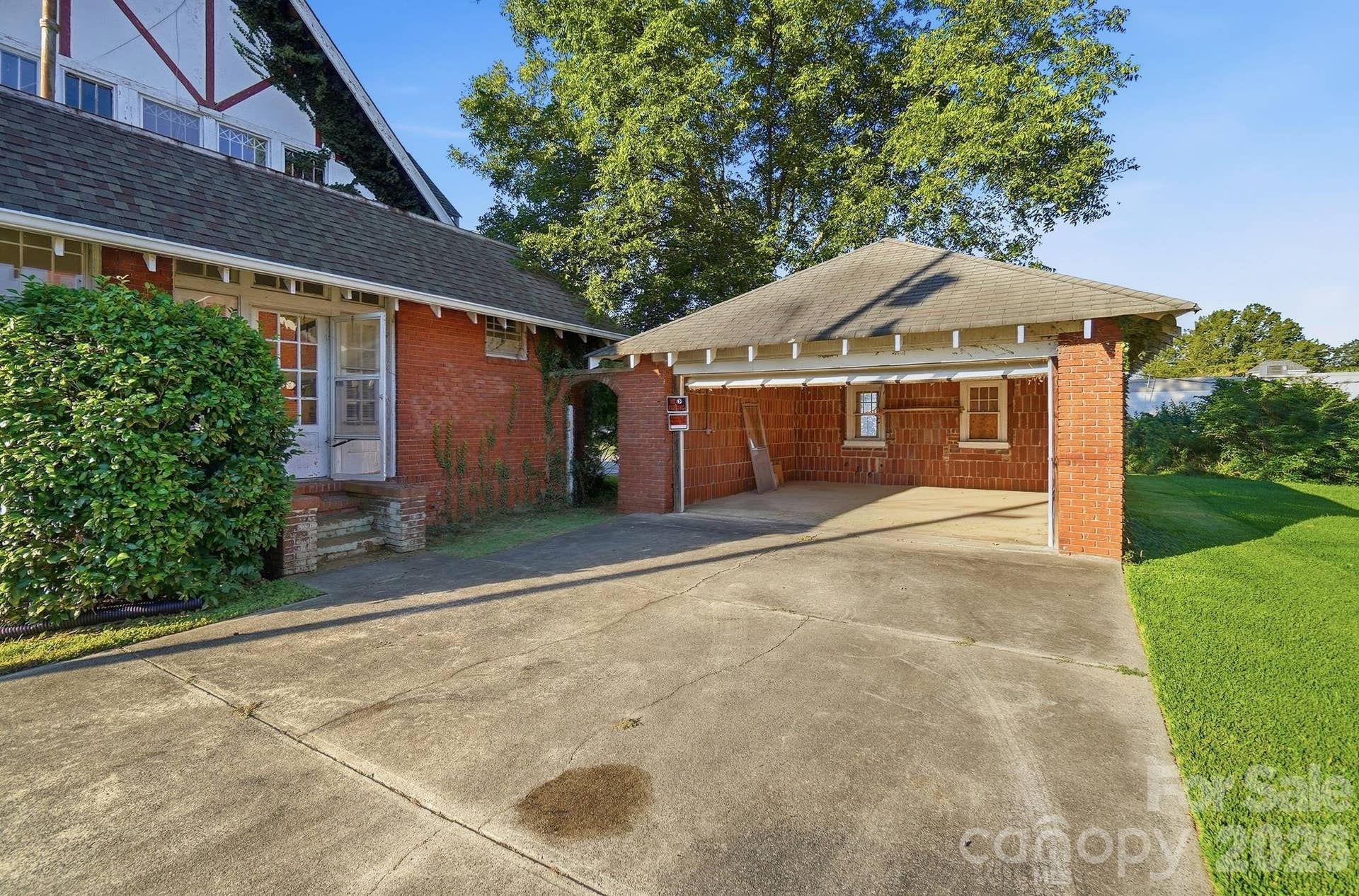 2415 E Main Street, Lincolnton, NC 28092