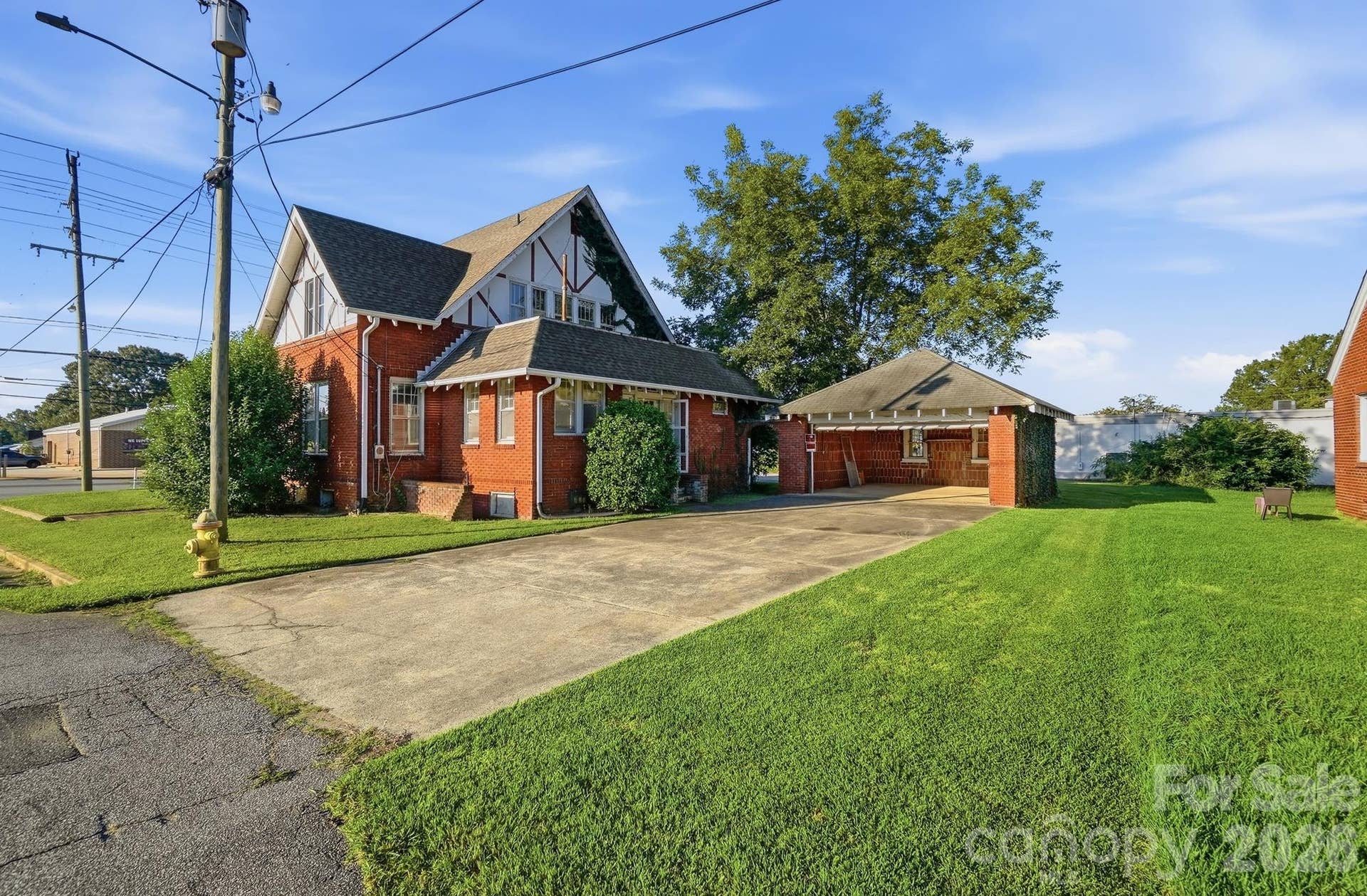 2415 E Main Street, Lincolnton, NC 28092