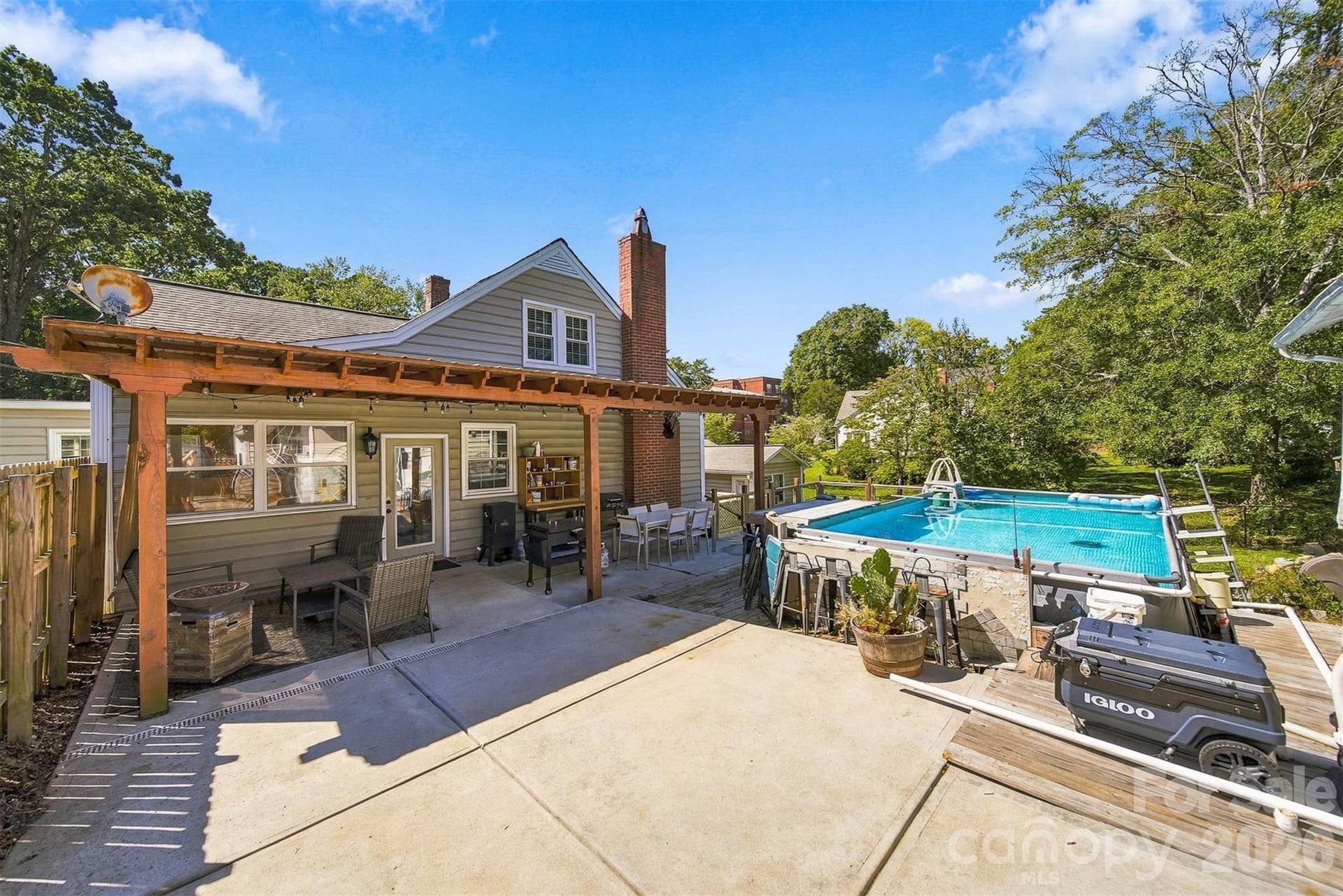 625 E Park Drive, Lincolnton, NC 28092