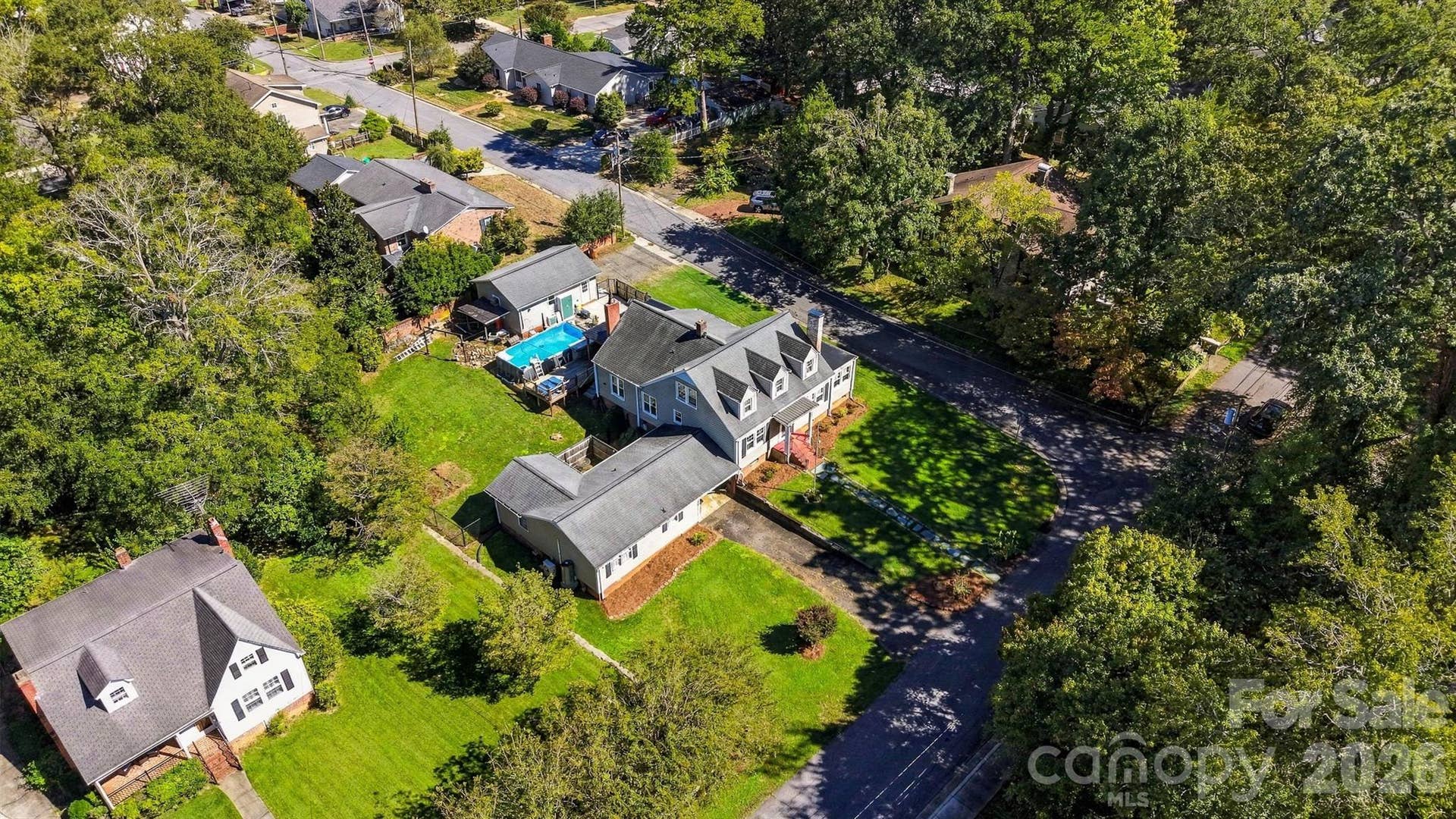 625 E Park Drive, Lincolnton, NC 28092