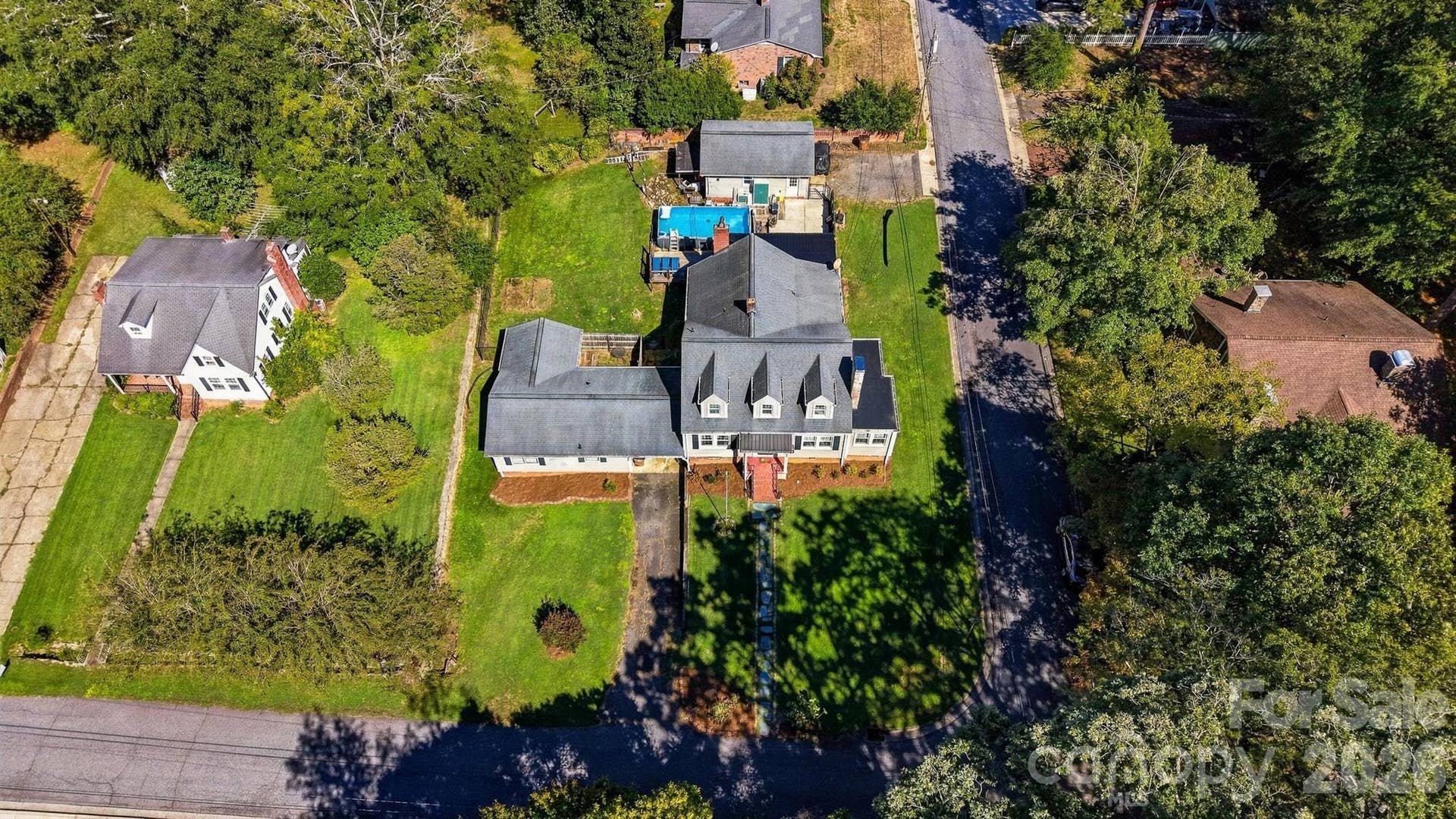 625 E Park Drive, Lincolnton, NC 28092