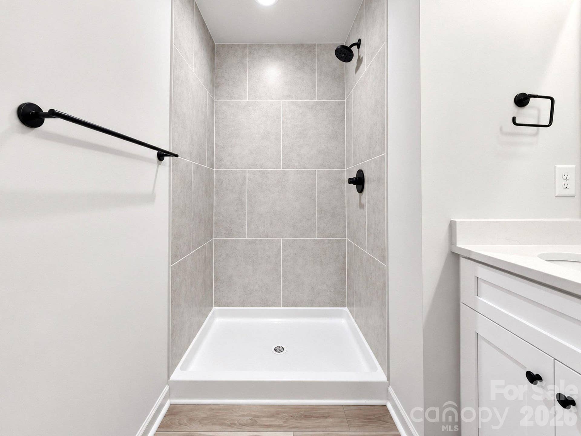 6819 Mint Street, Charlotte, NC 28214 Tiled Shower