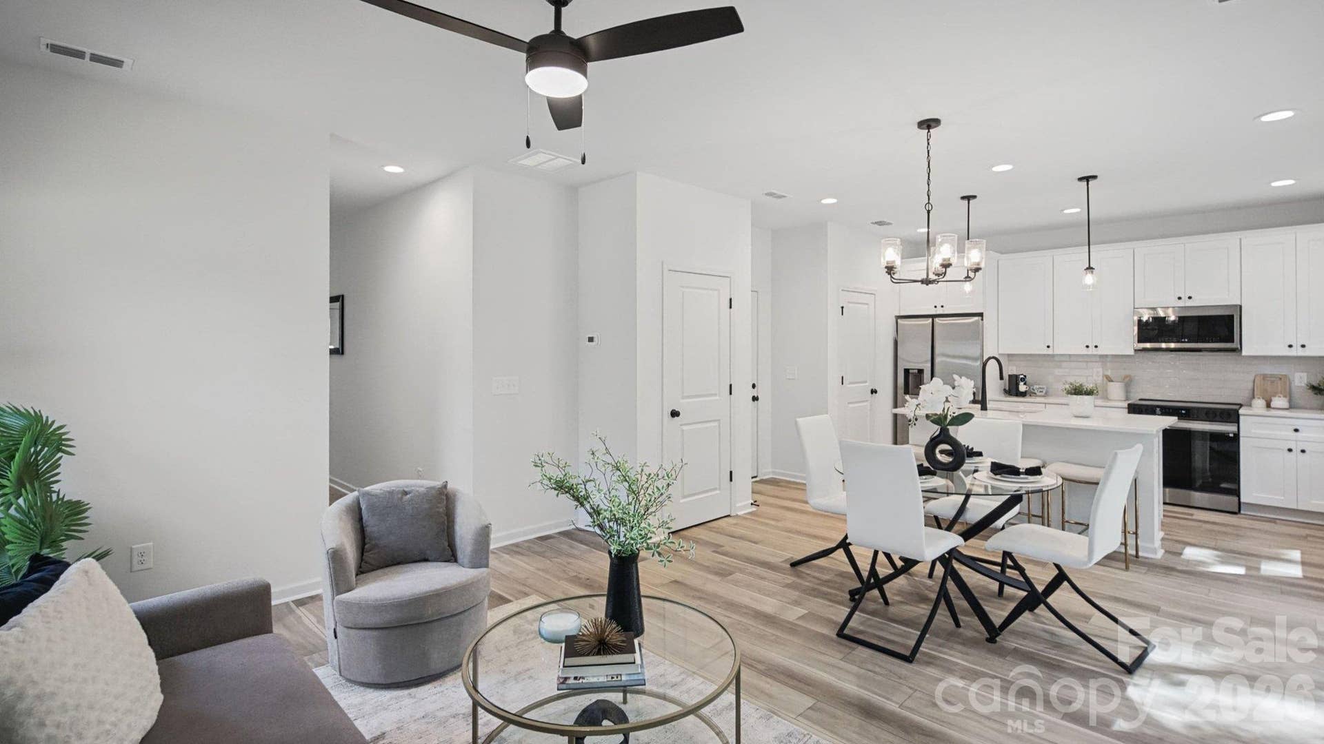 6819 Mint Street, Charlotte, NC 28214 6819 Mint Street, Charlotte, NC 28214